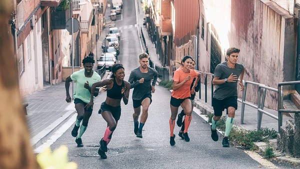 Odzież kompresyjna CEP na półkach TriCentre