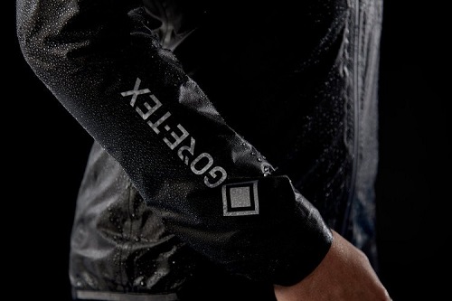 Wodoodporna kurtka do biegania gore-tex marki Ronhill