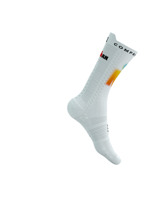 COMPRESSPORT Skarpetki rowerowe PRORACING SOCKS V4 BIKE IRONMAN 2025 white/sunrise