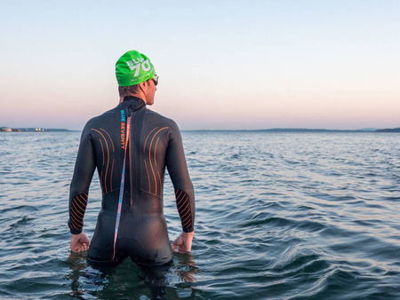 BLUESEVENTY Pianka triathlonowa REACTION 2022 męska