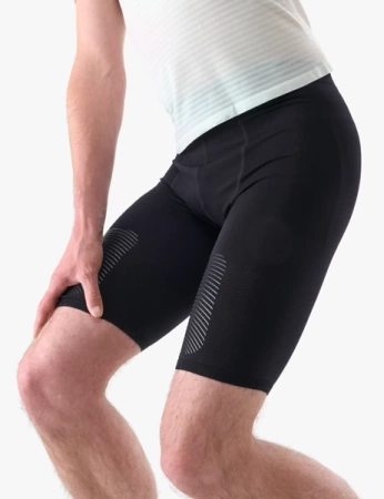 COMPRESSPORT Spodenki biegowe kompresyjne TRAIL UNDER CONTROL SHORT black