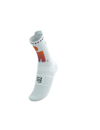 COMPRESSPORT Skarpetki do biegania wysokie PRORACING SOCKS V4 RUN HIGH IRONMAN 2025 white/sunset