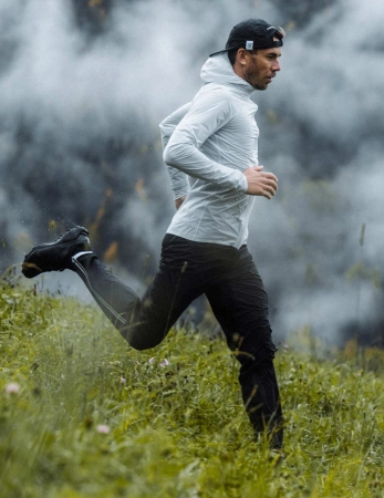 COMPRESSPORT Kurtka biegowa HURRICANE WATERPROOF 10/10 JACKET grey dawn