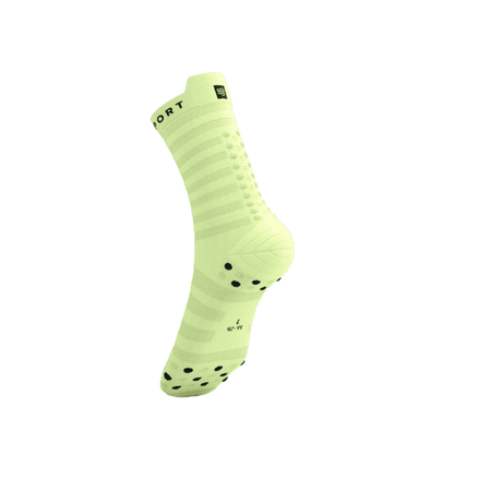 COMPRESSPORT Skarpetki do biegania PRORACING SOCKS V4 ULTRALIGHT RUN HIGH shadow lime/black