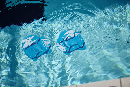 ZEROD Wiosełka pływackie SWIMMING HAND PADDLES M atoll