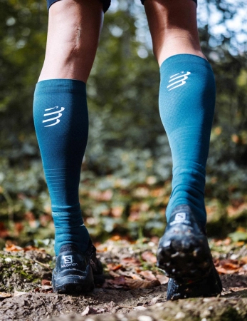 COMPRESSPORT Opaski kompresyjne na łydki R2V3 stargazer/white