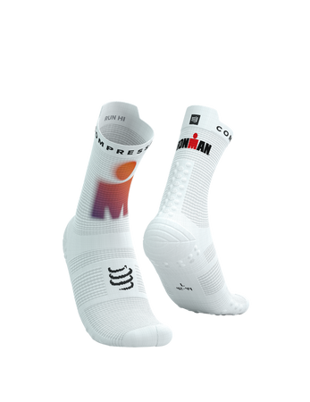 COMPRESSPORT Skarpetki do biegania wysokie PRORACING SOCKS V4 RUN HIGH IRONMAN 2025 white/sunset