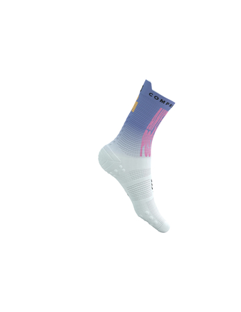 COMPRESSPORT Skarpetki do biegania wysokie PRORACING SOCKS V4.0 RUN HIGH IRONMAN 2025 jacaranda