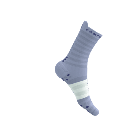 COMPRESSPORT Skarpetki do biegania PRORACING SOCKS V4 ULTRALIGHT RUN HIGH lavender/white