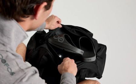OOFOS Klapki regeneracyjne OOahh Sport Matrix Black
