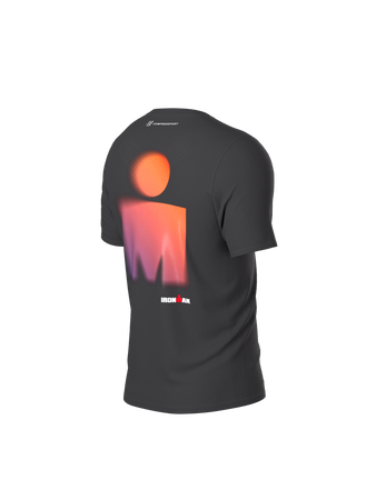 COMPRESSPORT Koszulka biegowa z krótkim rękawem TRAINING SS T-SHIRT IRONMAN 2025 black sunset