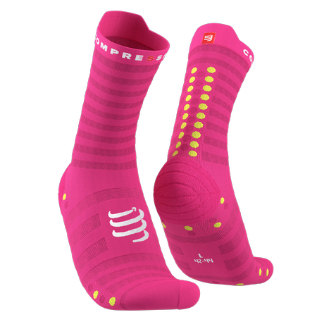 COMPRESSPORT Skarpetki do biegania ProRacing Socks V4 ULTRALIGHT RUN HIGH fluo różowe