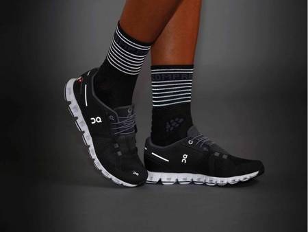 COMPRESSPORT Skarpetki do biegania długie ProRacing Socks FLASH czarne