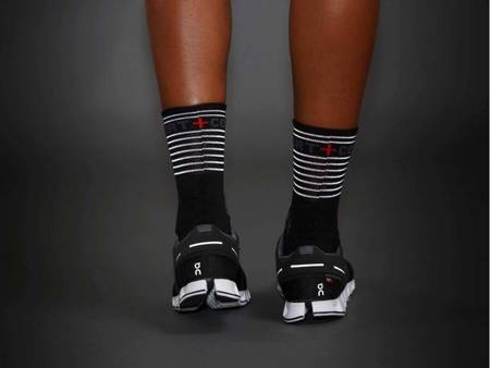 COMPRESSPORT Skarpetki do biegania długie ProRacing Socks FLASH czarne