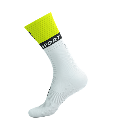 COMPRESSPORT Skarpetki kompresyjne do biegania MID COMPRESSION SOCKS V2.0 white/safe yellow/neo pink