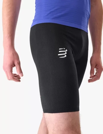 COMPRESSPORT Spodenki kompresyjne RUN UNDER CONTROL SHORT black