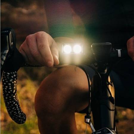 KNOG Lampka rowerowa przednia BLINDER ROAD 400 lumenów